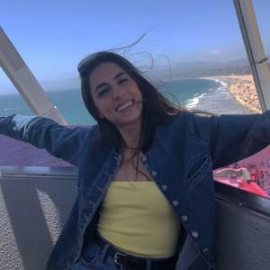 Meet your Posher, Julia